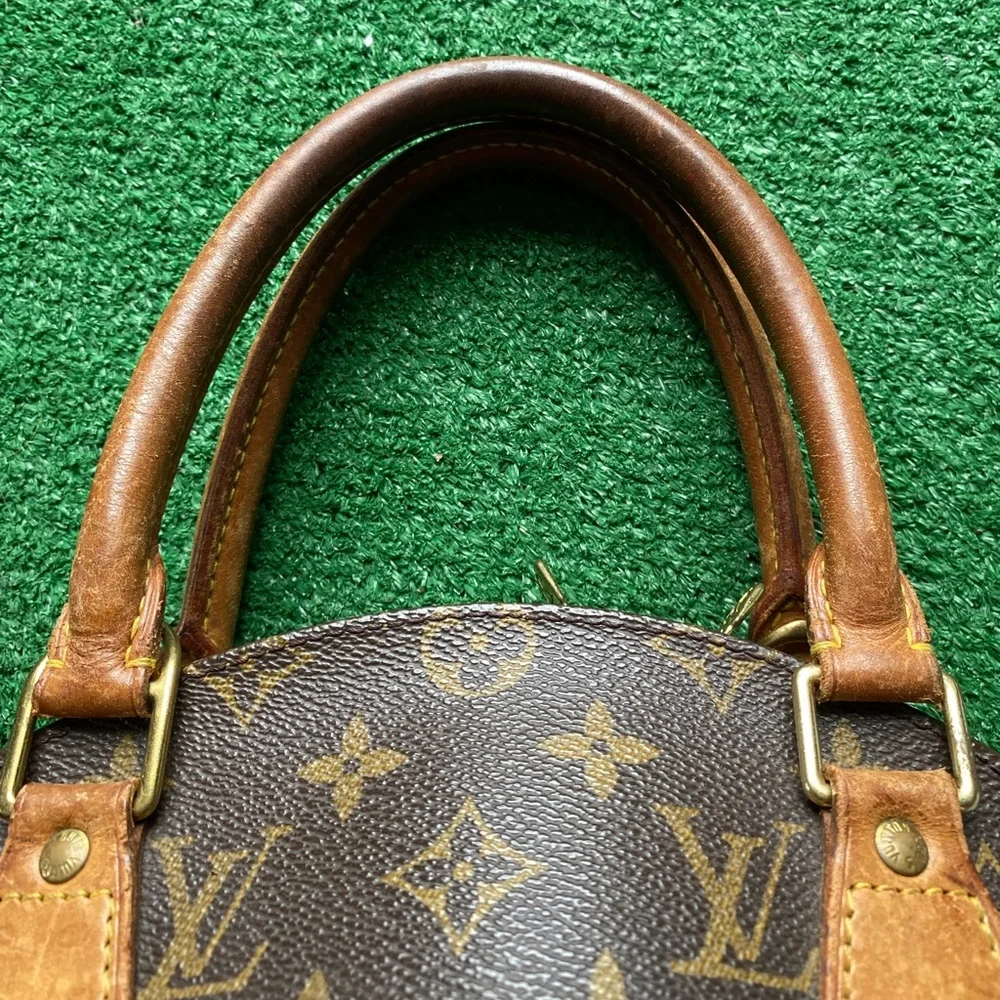 Extra pics. Authentic Louis Vuitton Bag - Picture 10 of 12